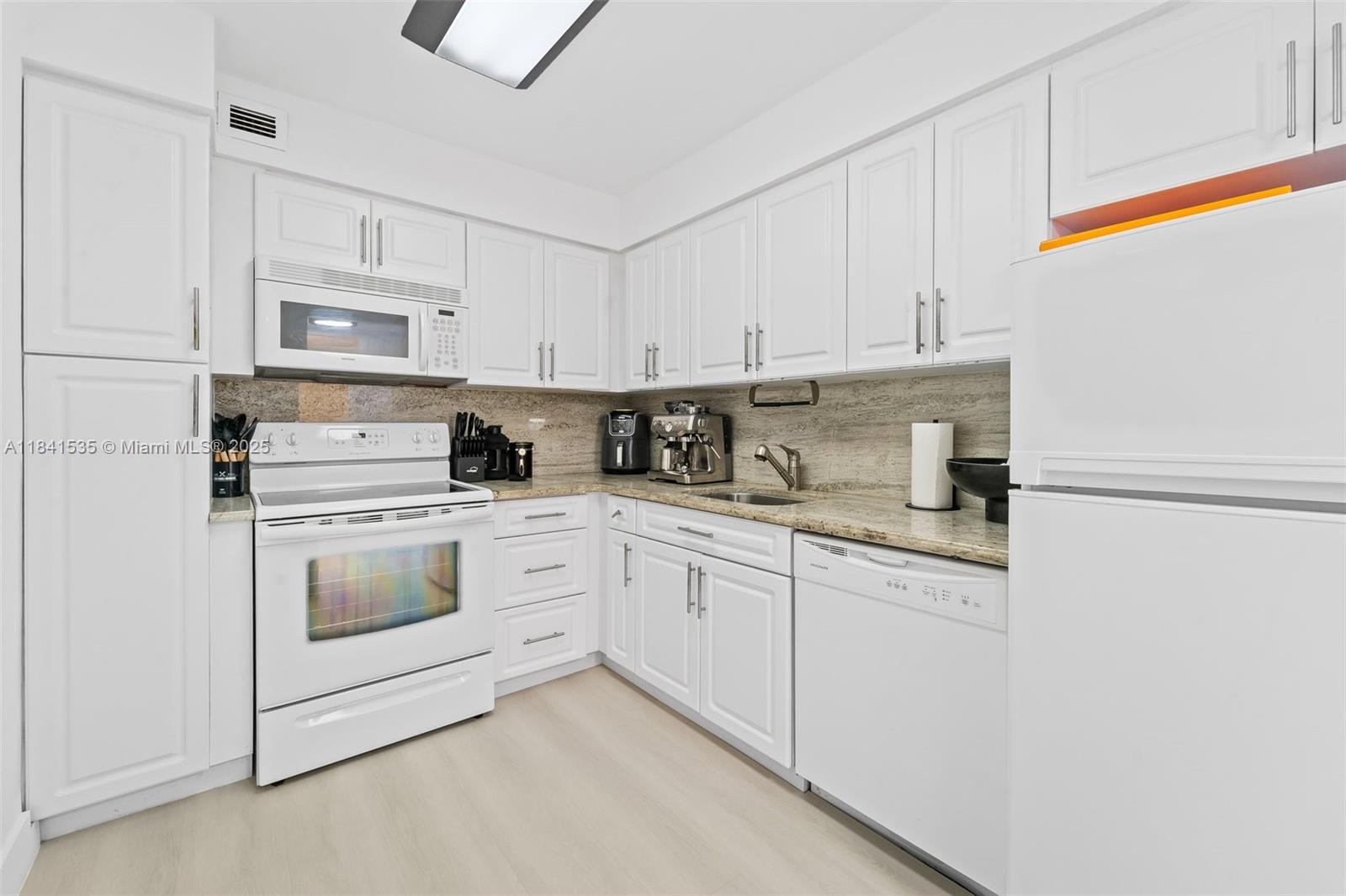 5 Island Ave # 16E