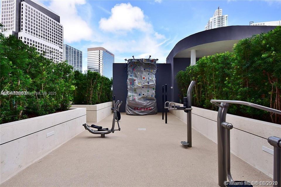 801 S Miami Ave Unit: 2402