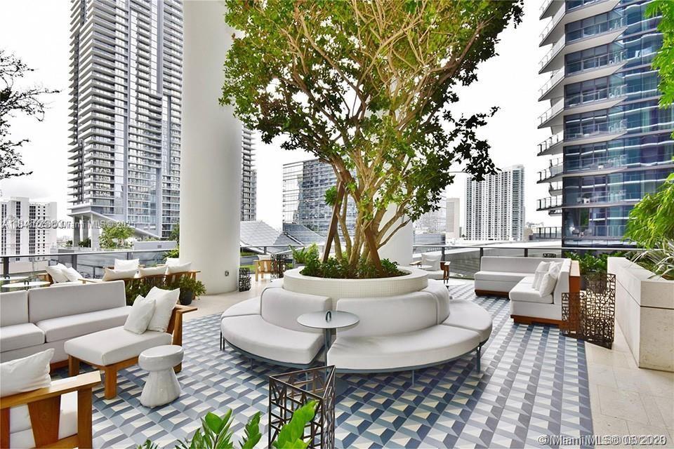 801 S Miami Ave Unit: 2402
