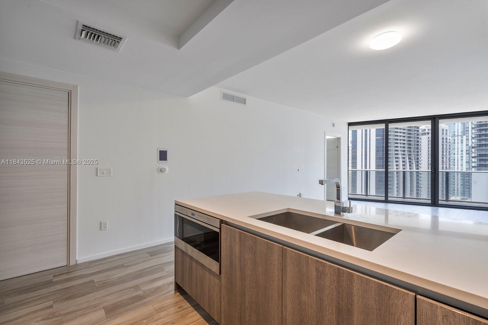 801 S Miami Ave Unit: 2402
