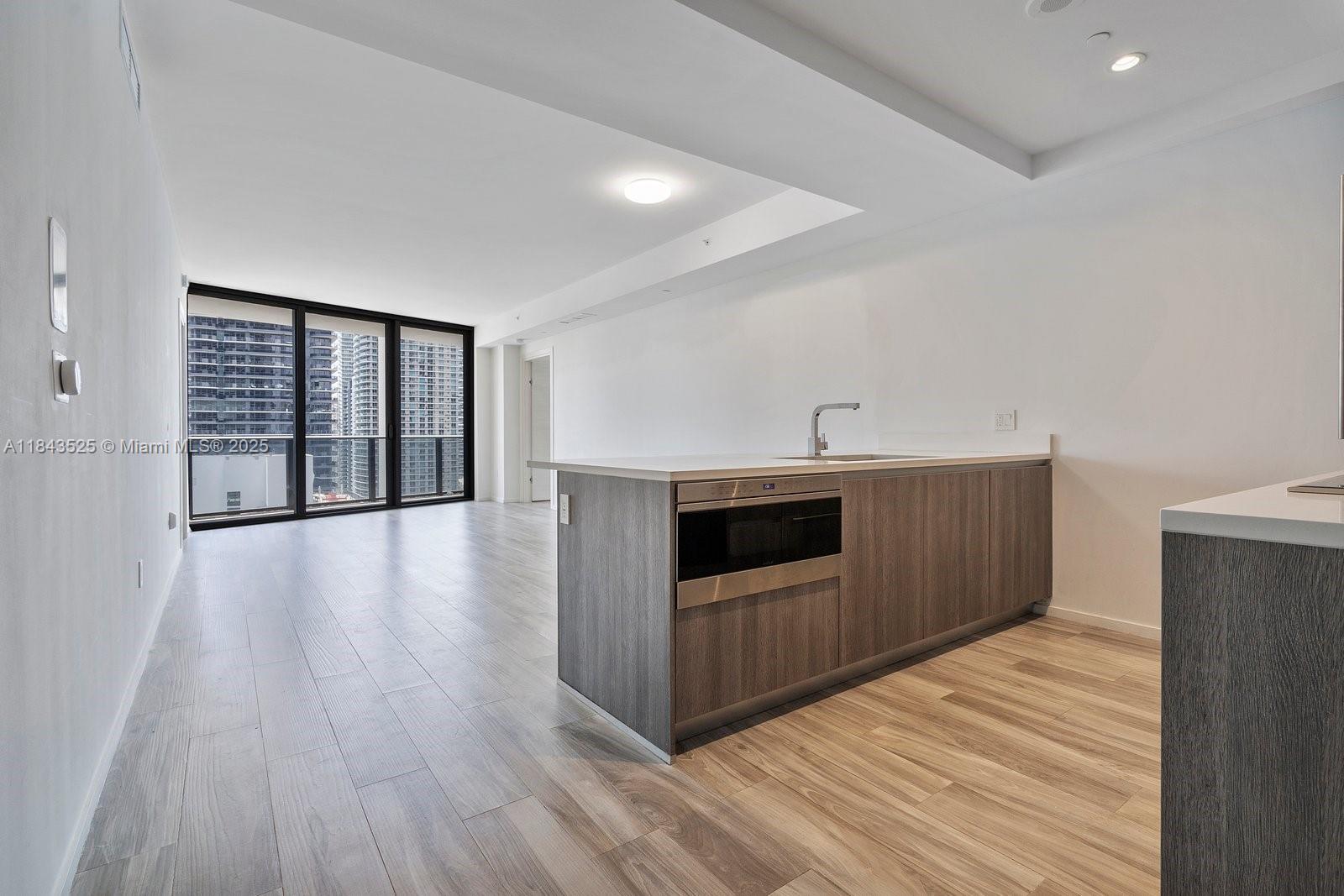 801 S Miami Ave Unit: 2402