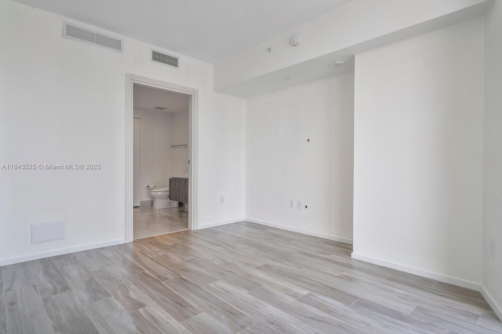 801 S Miami Ave Unit: 2402