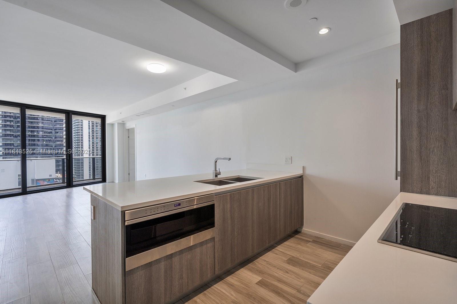 801 S Miami Ave Unit: 2402