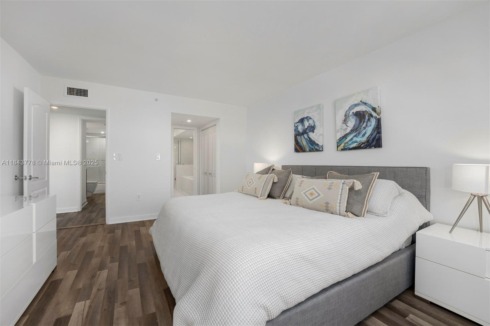 1800 Sunset Harbour Dr # 1208