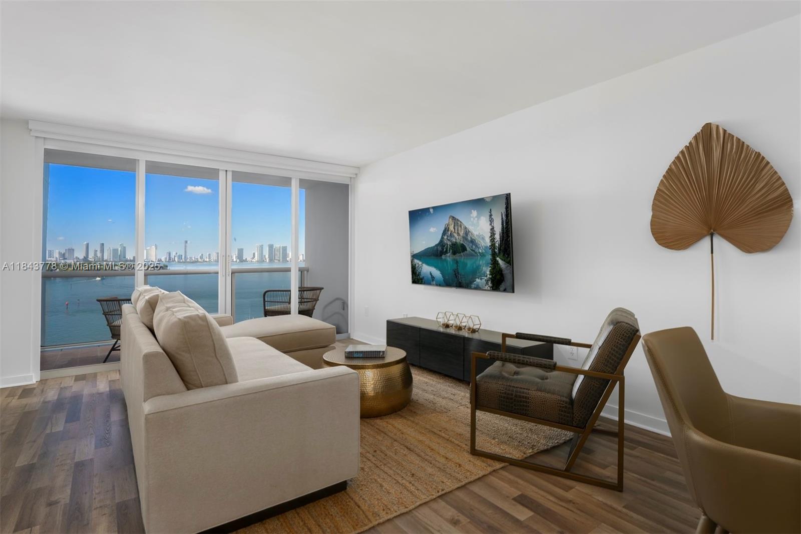 1800 Sunset Harbour Dr # 1208