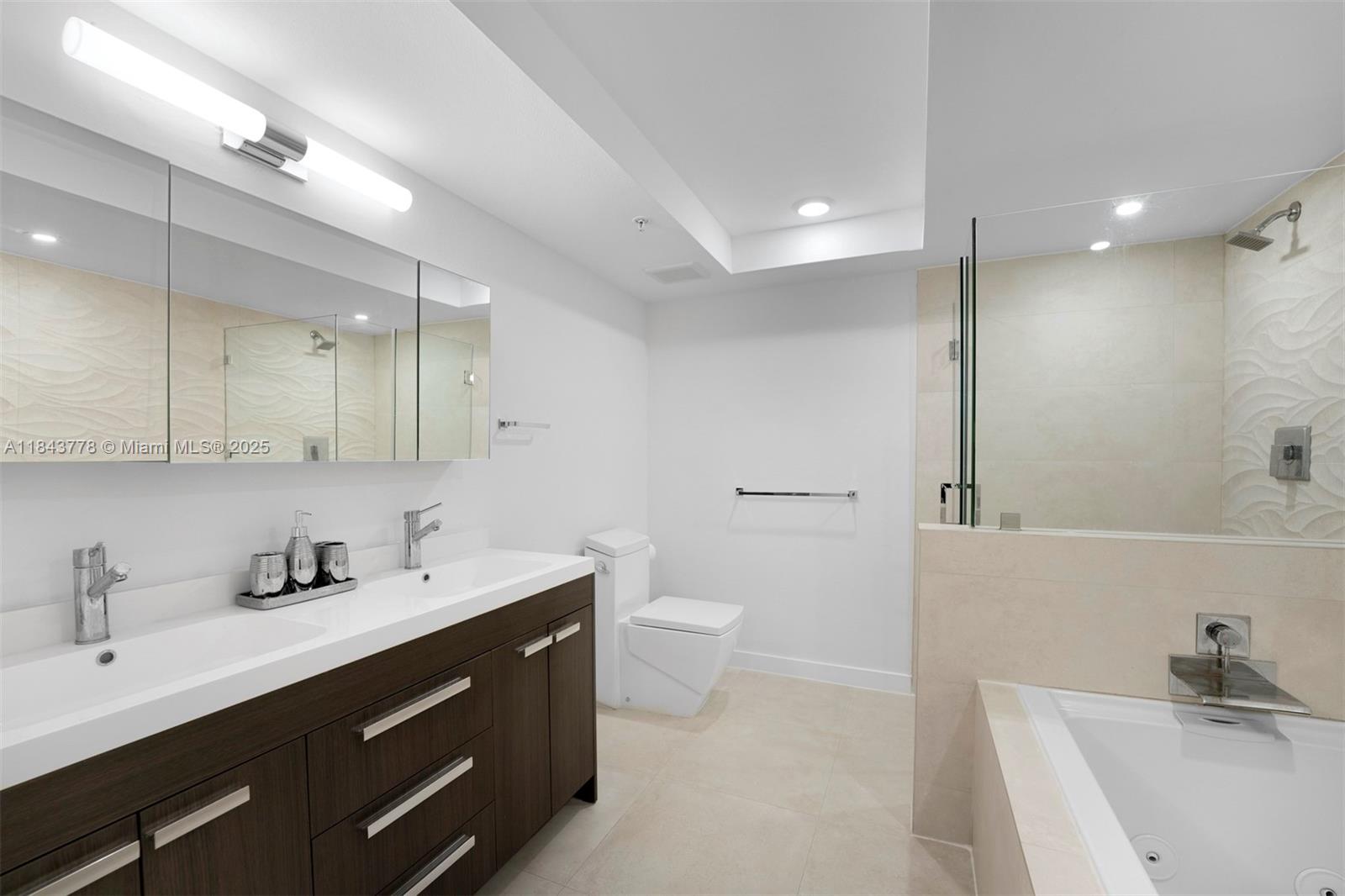 1800 Sunset Harbour Dr # 1208