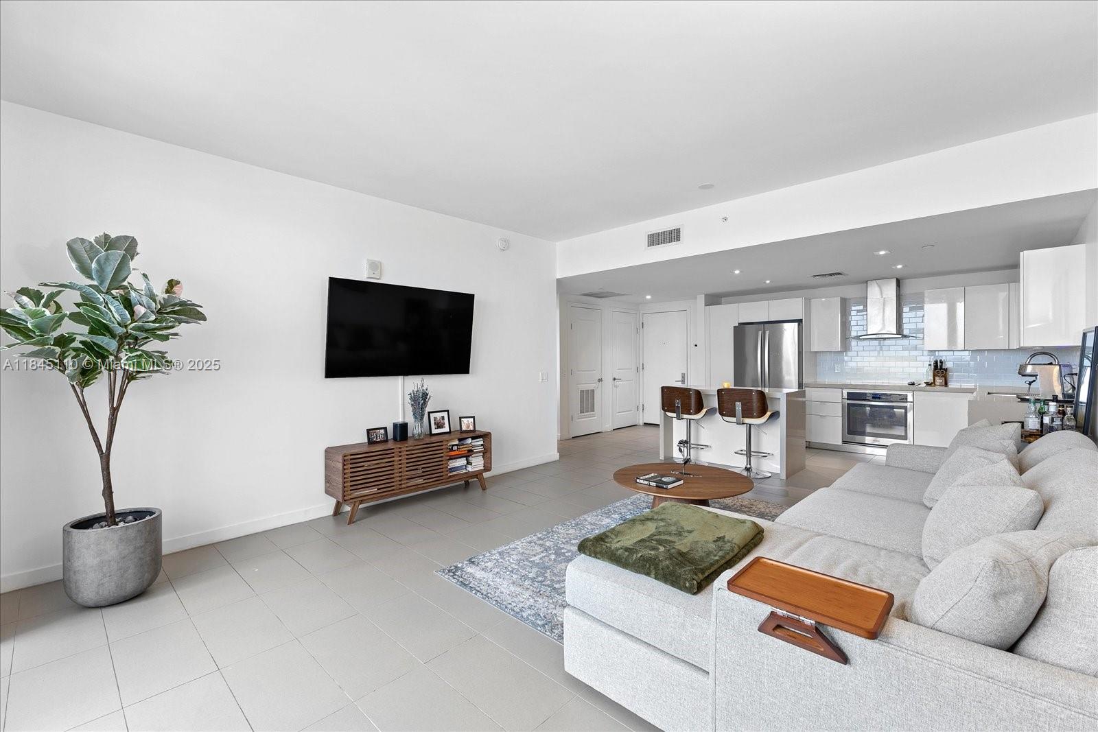 1600 NE 1st Ave # 3718