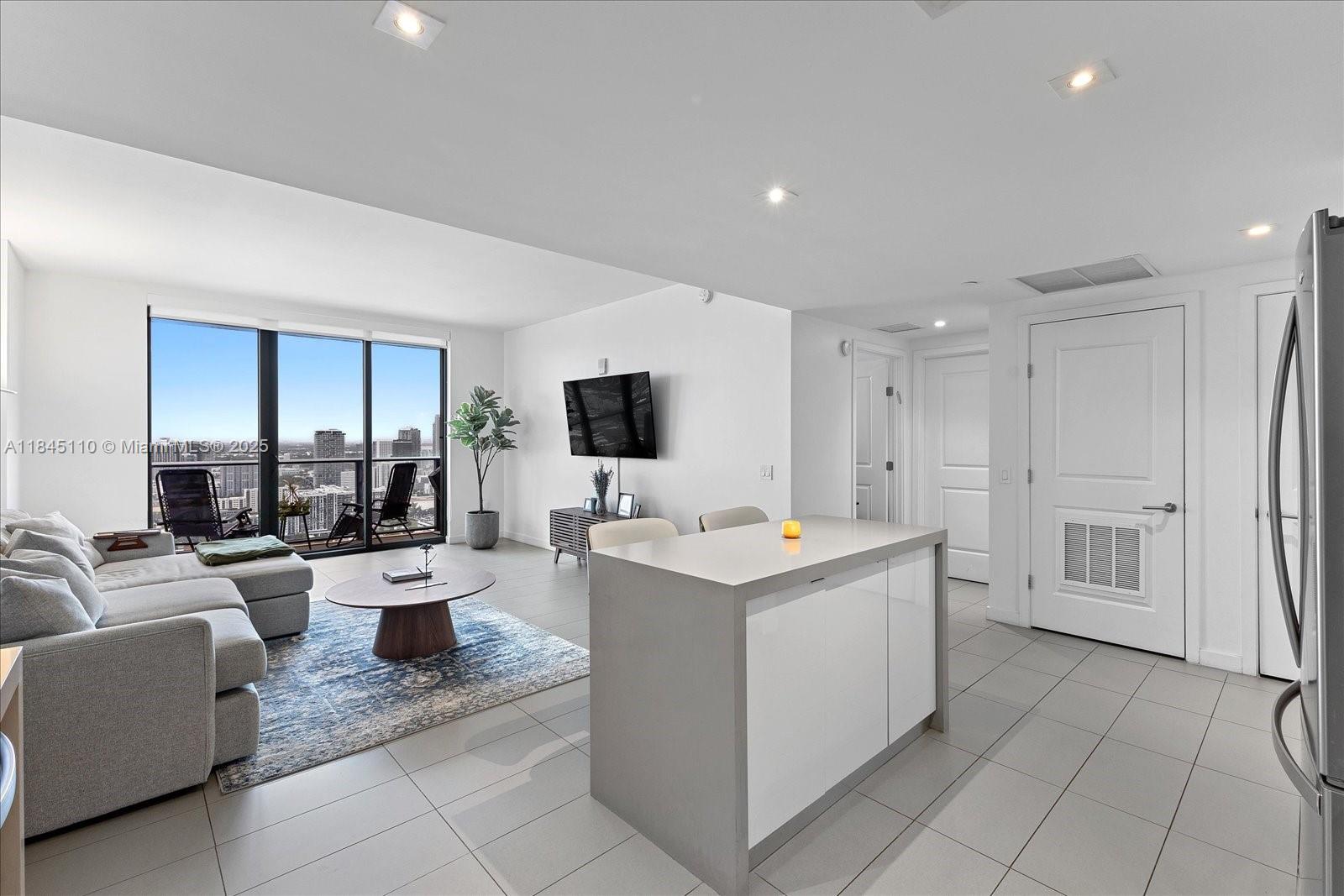 1600 NE 1st Ave # 3718