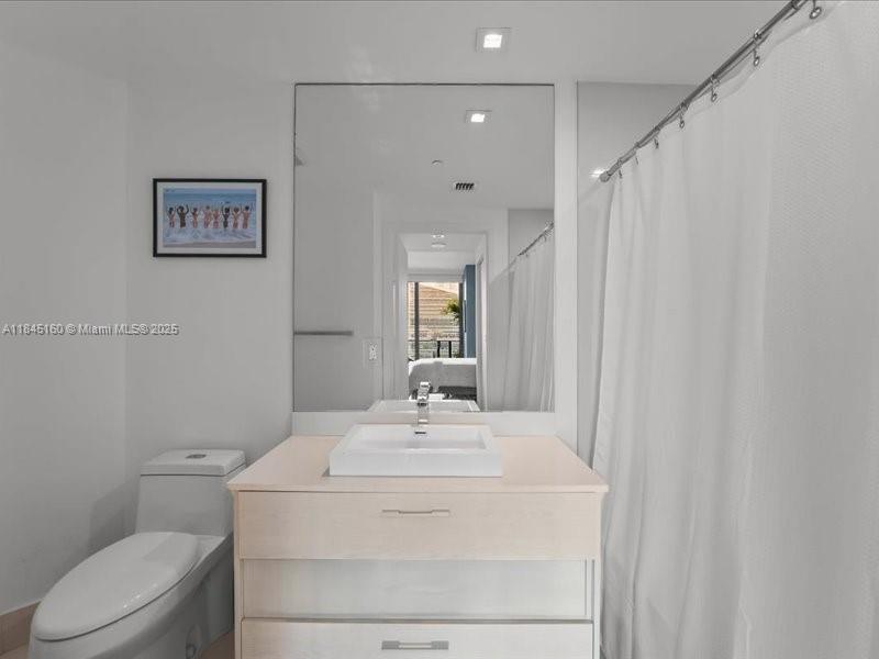 45 SW 9th St # 1510