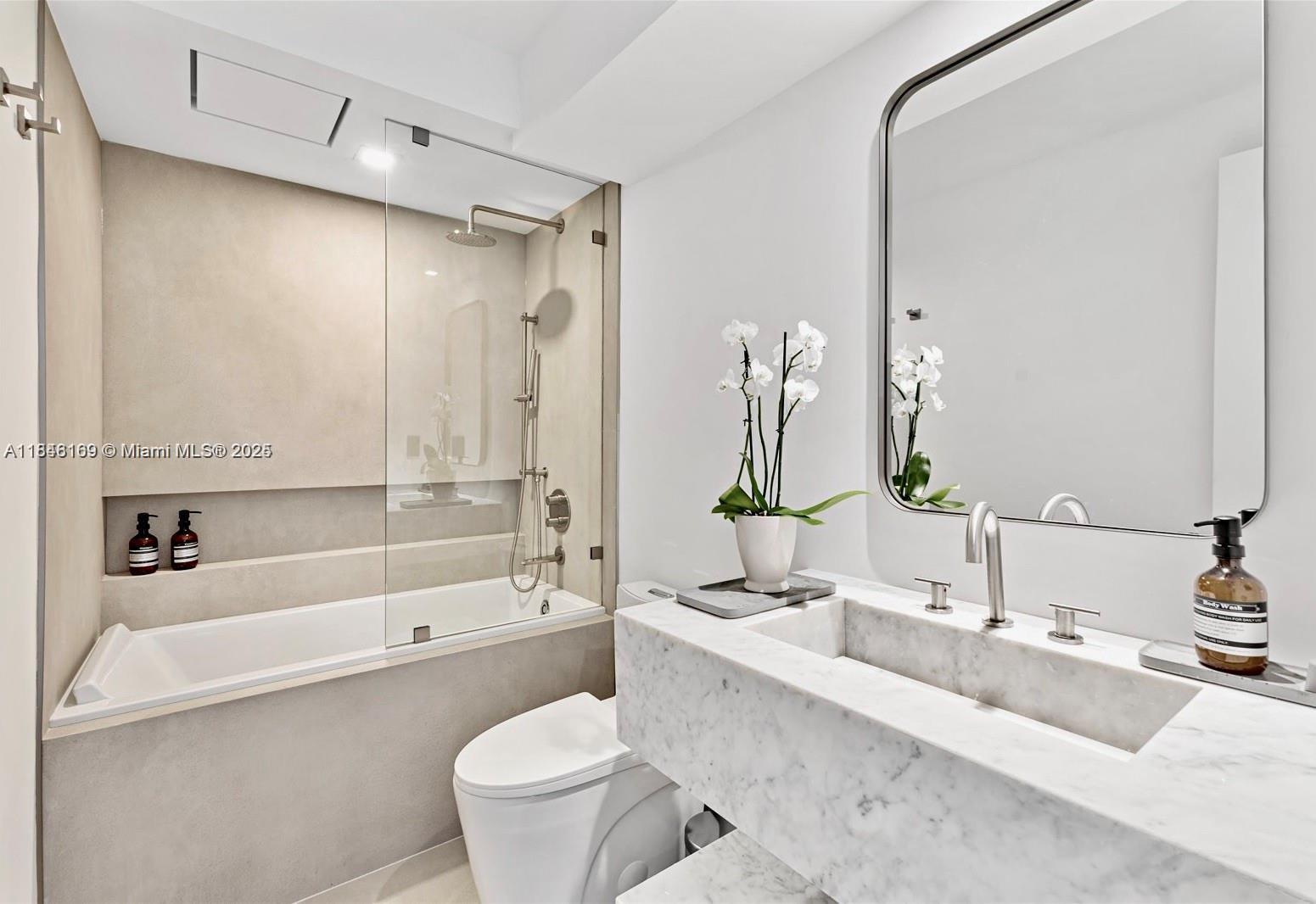 5 Island Ave # 15D