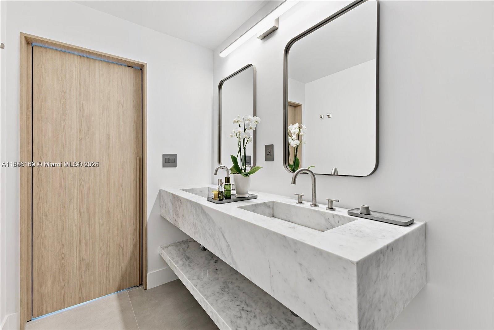 5 Island Ave # 15D