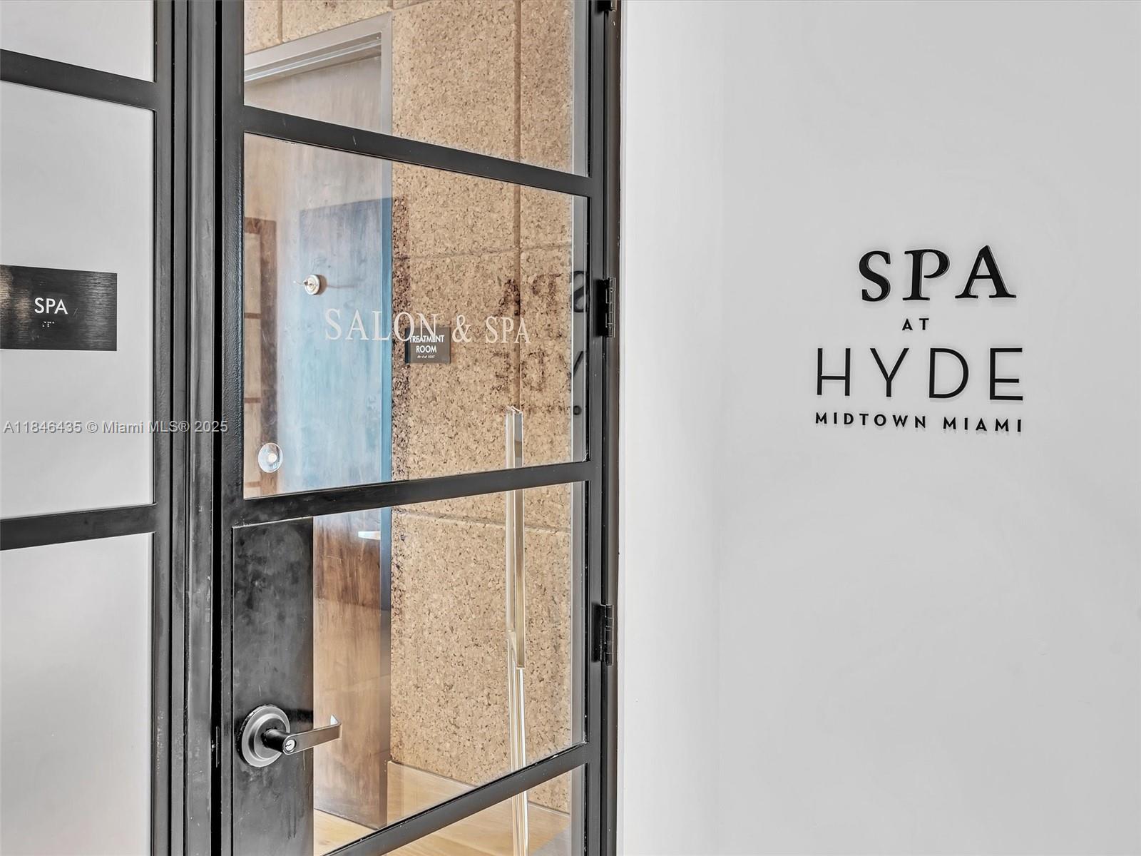 121 NE 34th St # 2208