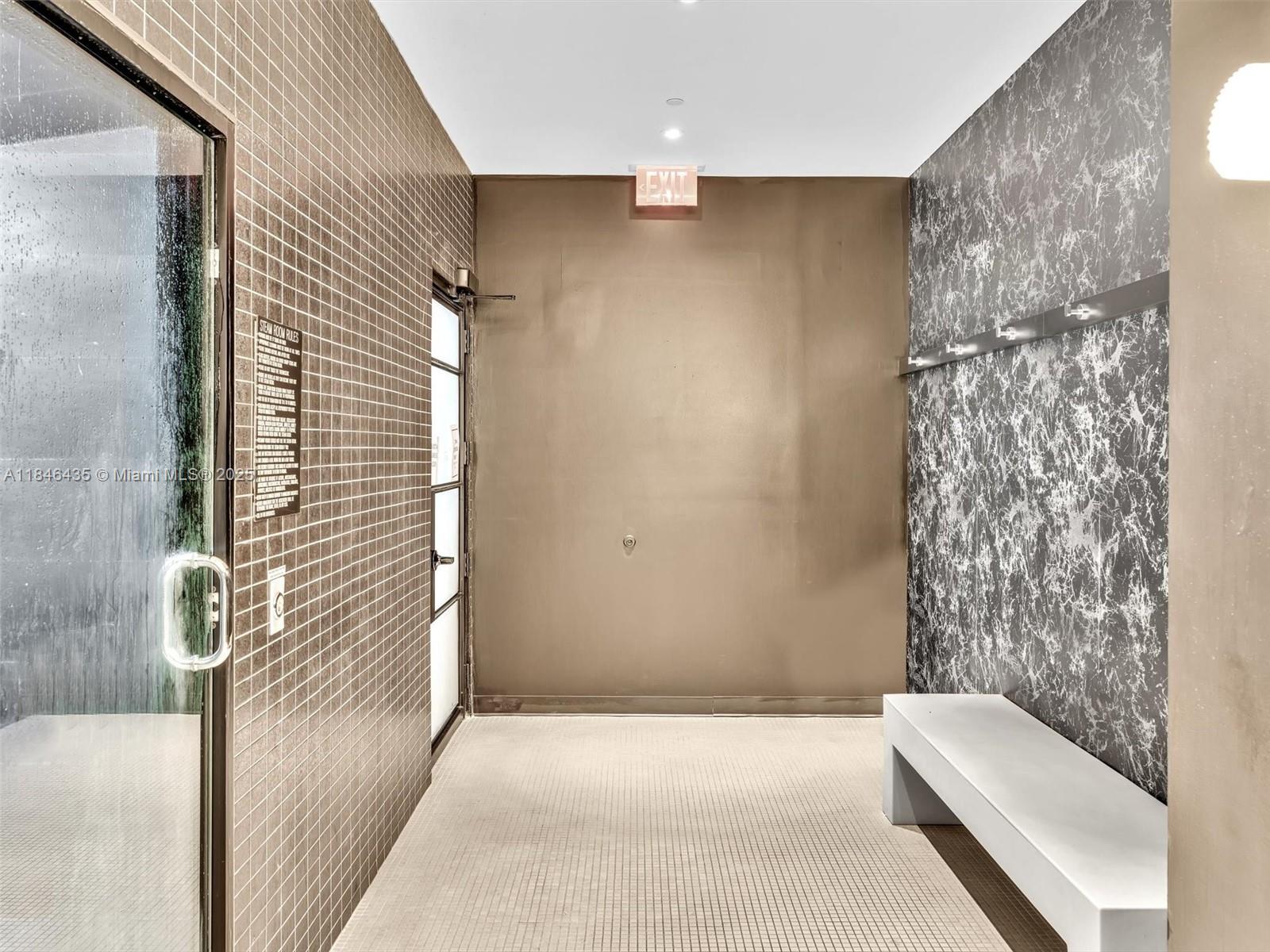 121 NE 34th St # 2208