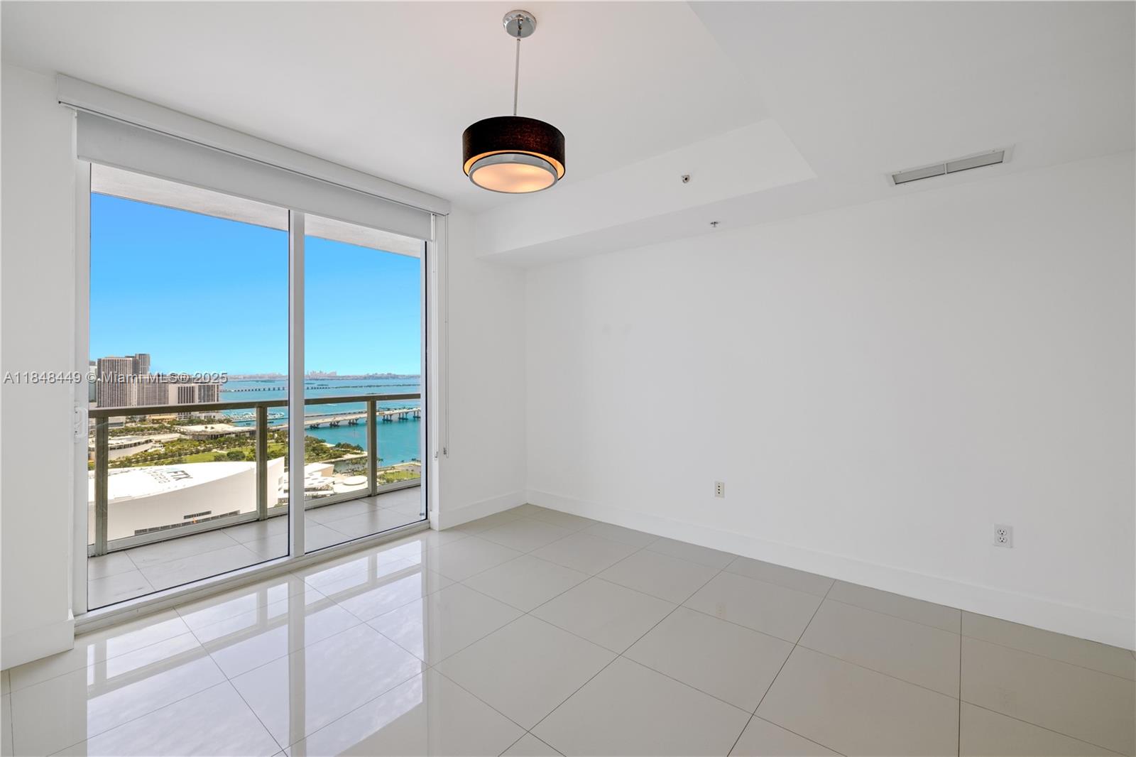 244 Biscayne Blvd # 3904