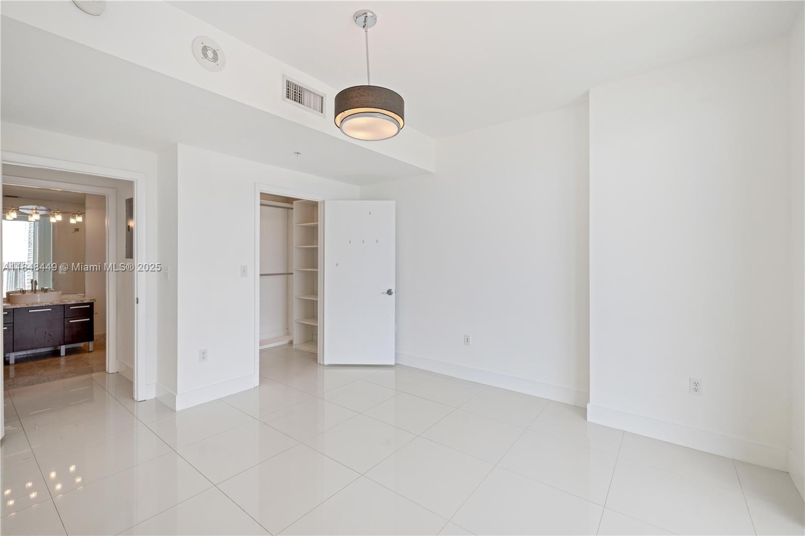 244 Biscayne Blvd # 3904