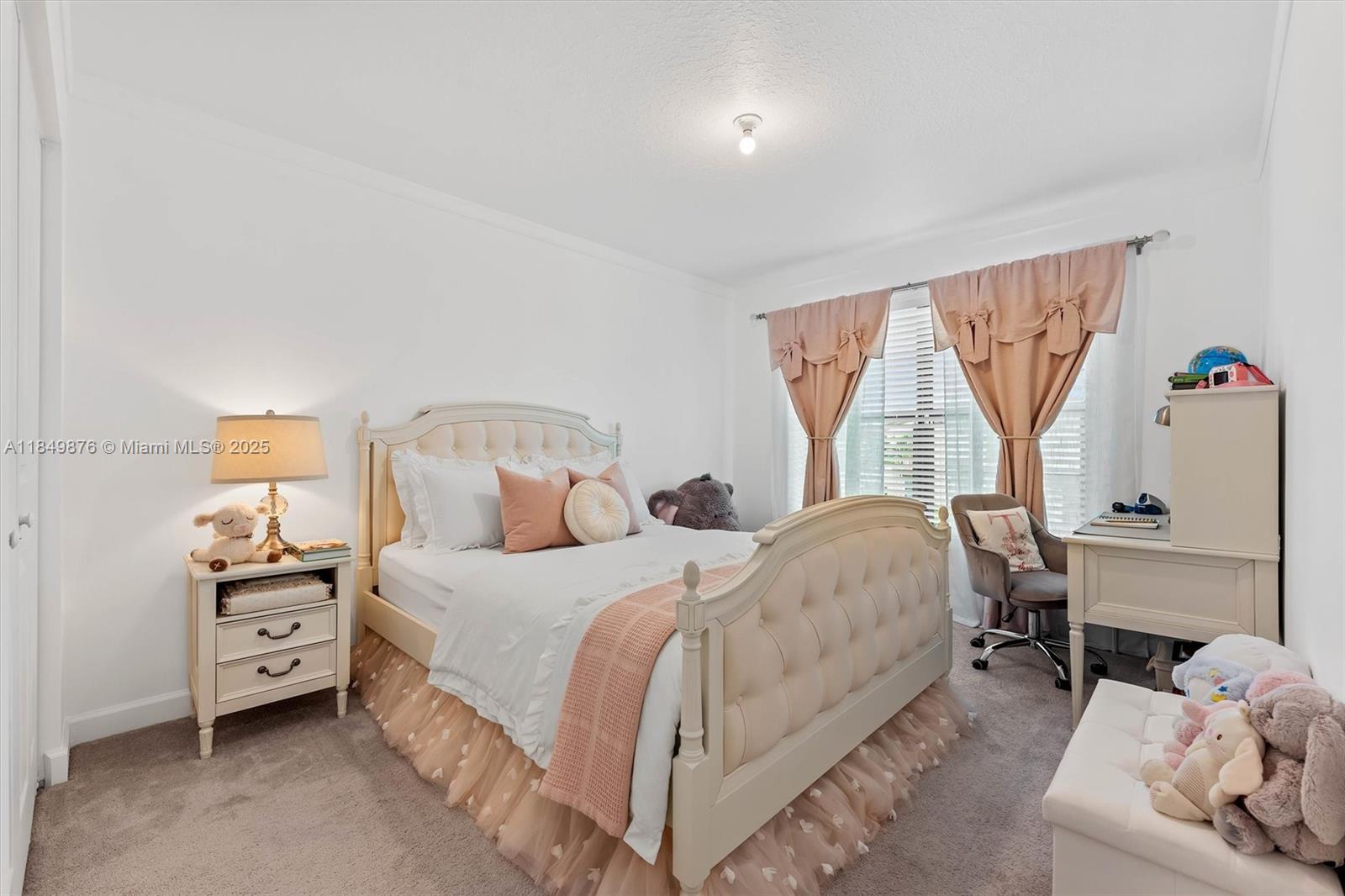 3520 Haldin Pl