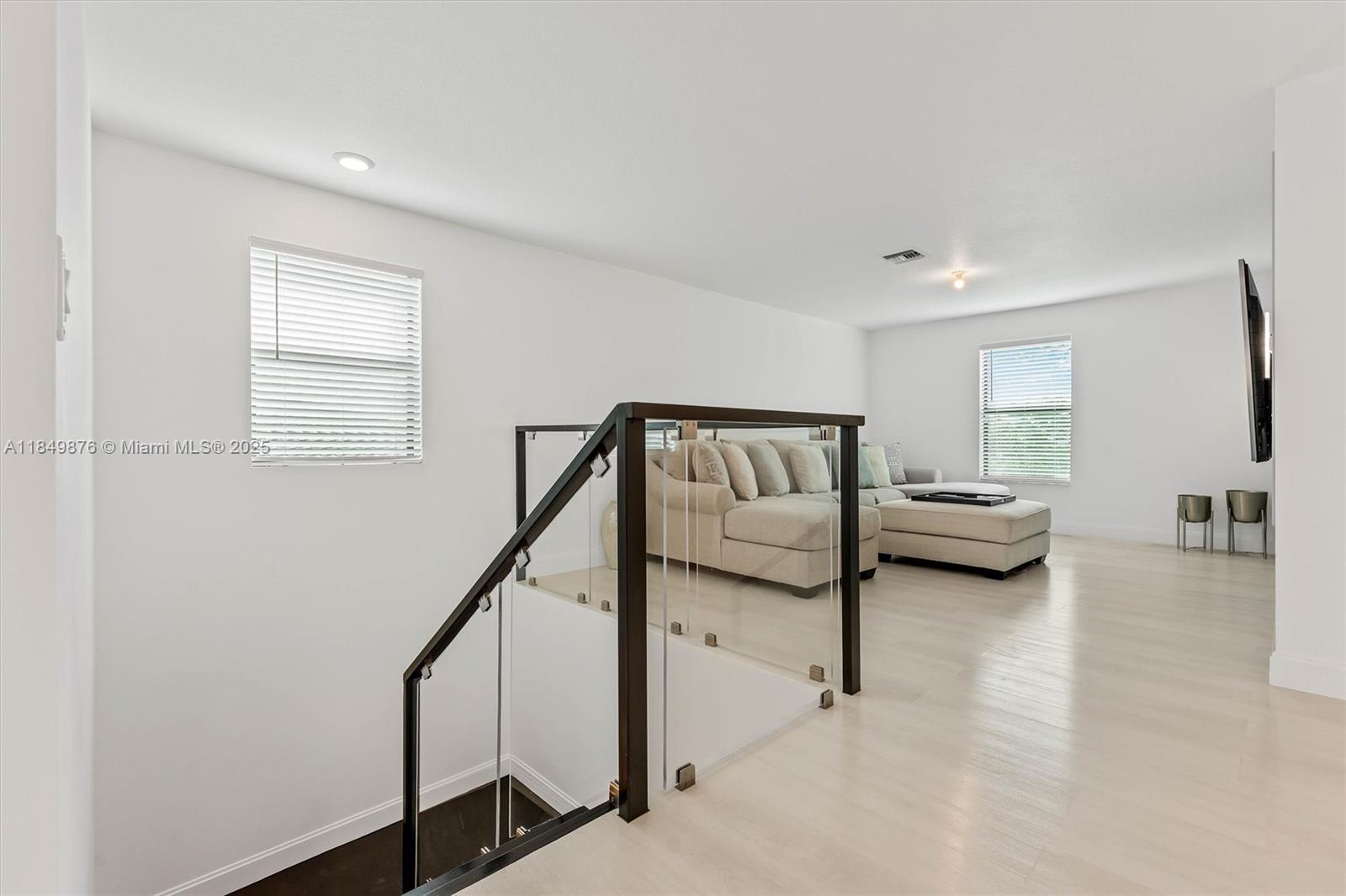 3520 Haldin Pl