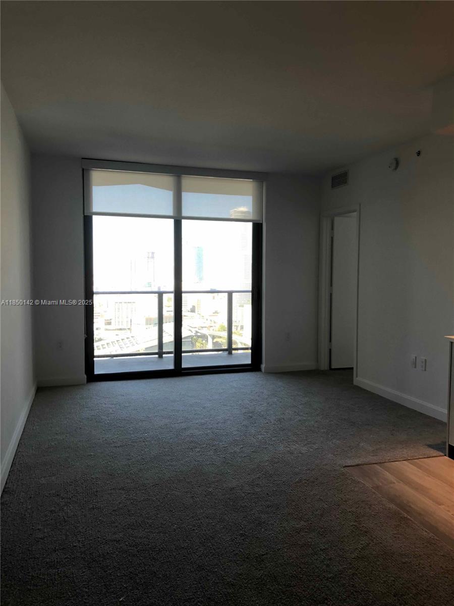 45 SW 9th St # 2809