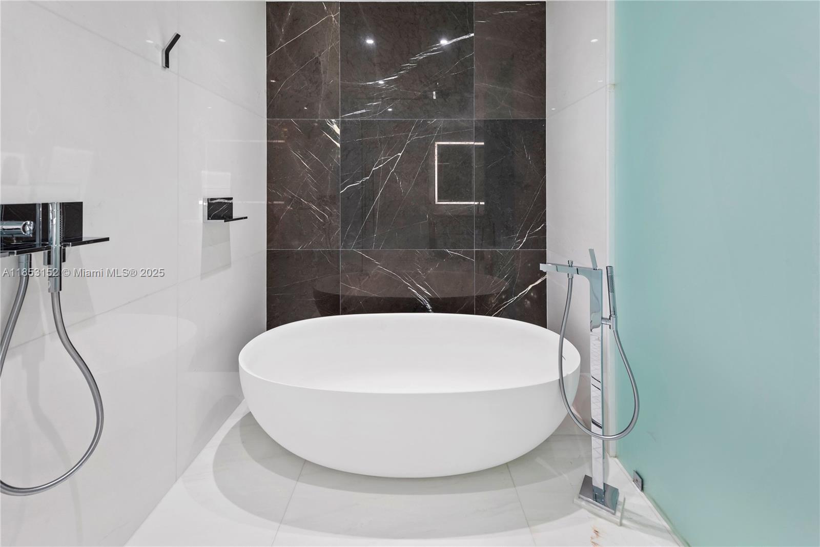 300 Biscayne Blvd Way # 1809, Miami Unit: 1809