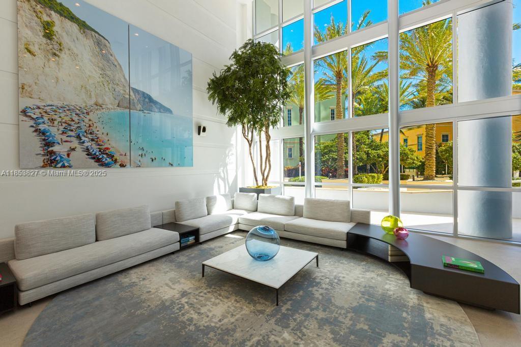 5959 Collins Ave # 2007