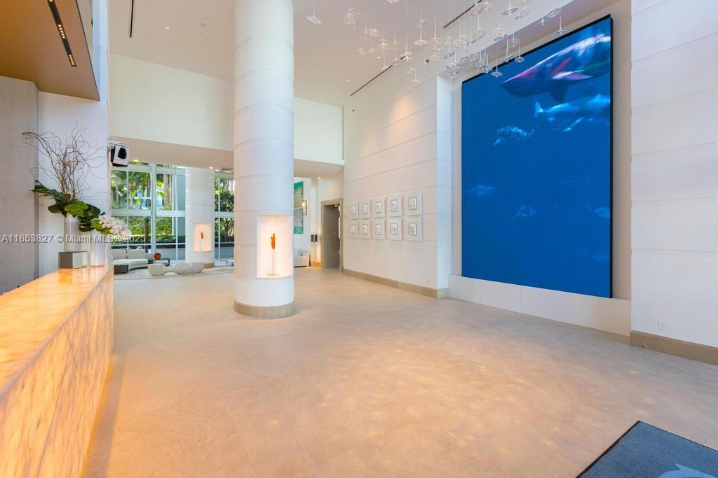 5959 Collins Ave # 2007