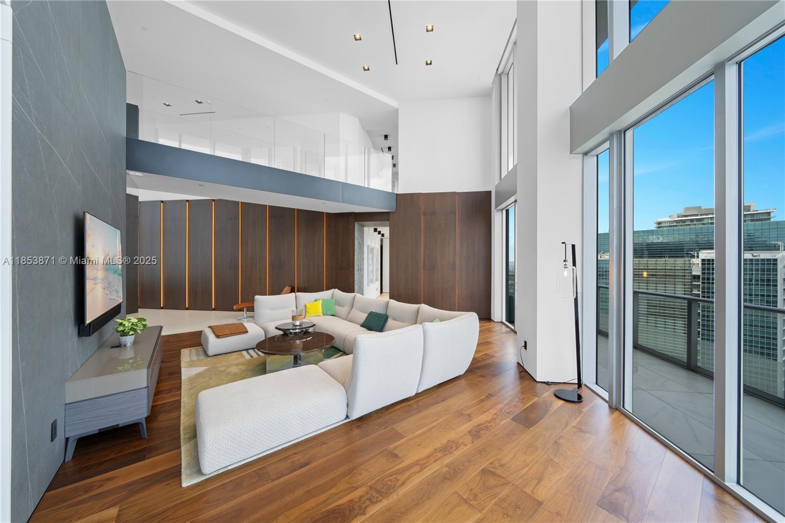1300 Brickell Bay Dr # 4401