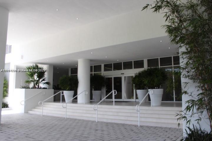 4250 Biscayne Blvd # 608
