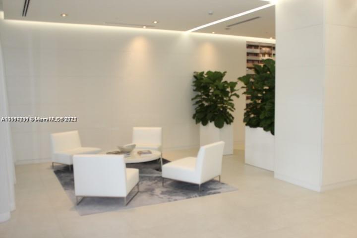 4250 Biscayne Blvd # 608