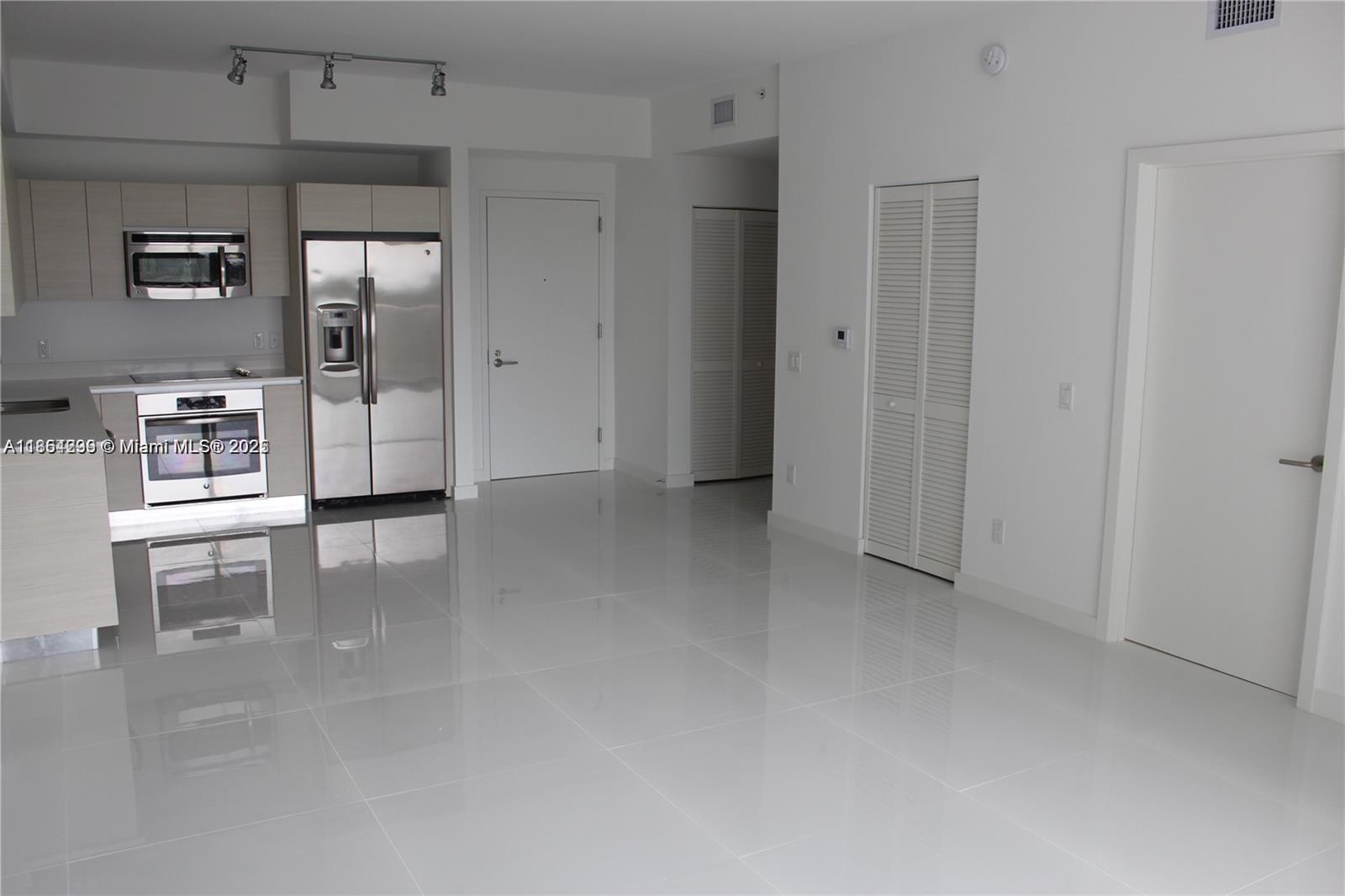 4250 Biscayne Blvd # 608