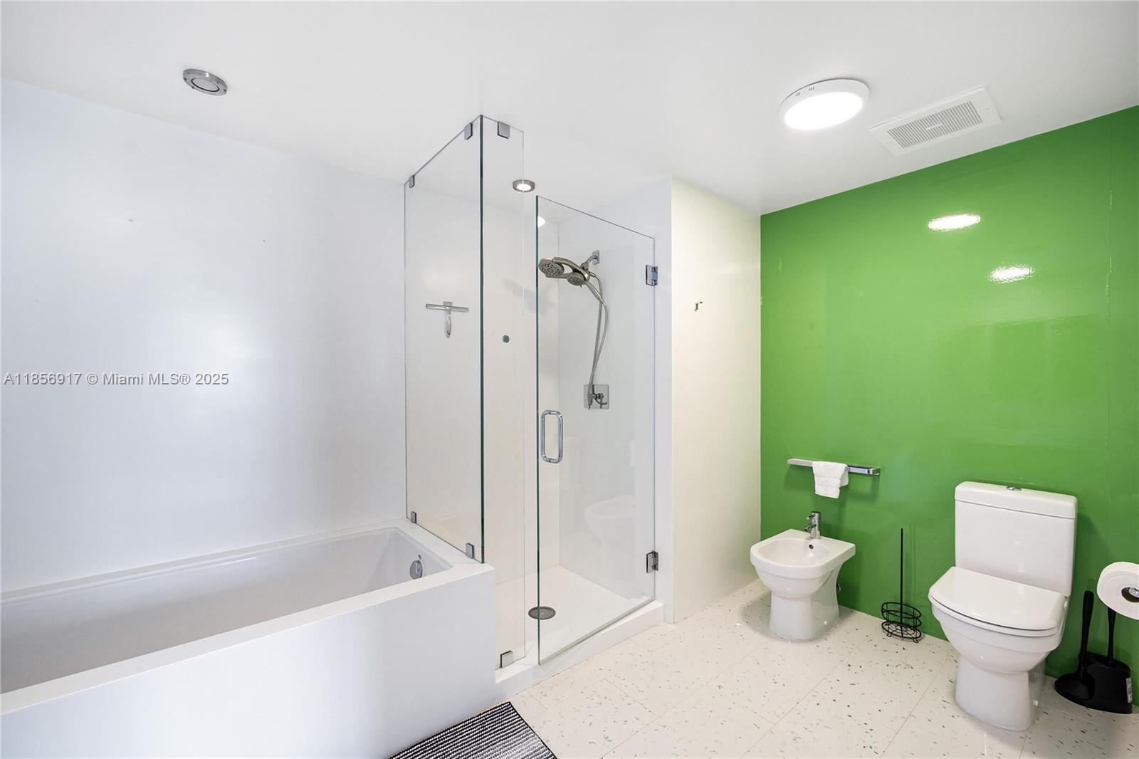 6799 Collins Ave # 02 Unit: LPH01 & 02