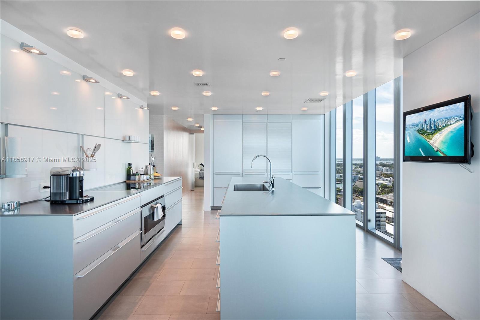 6799 Collins Ave # 02 Unit: LPH01 & 02