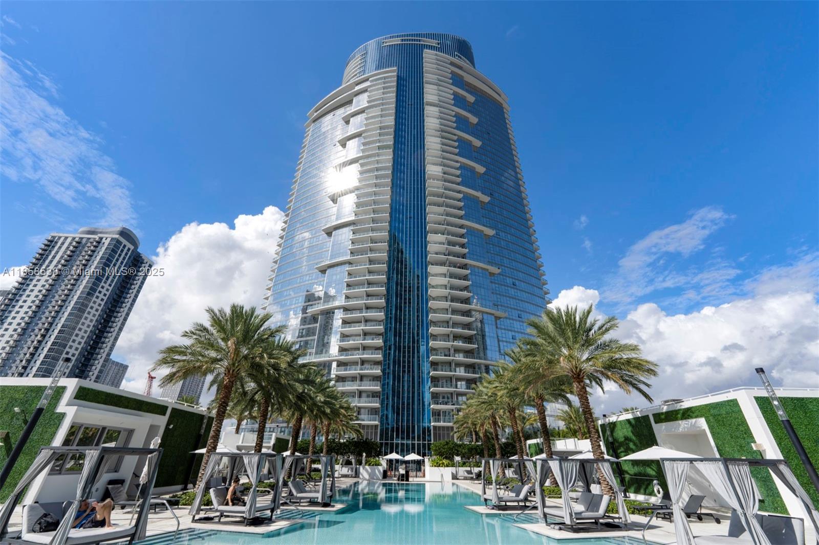 851 NE 1st Ave # 3011