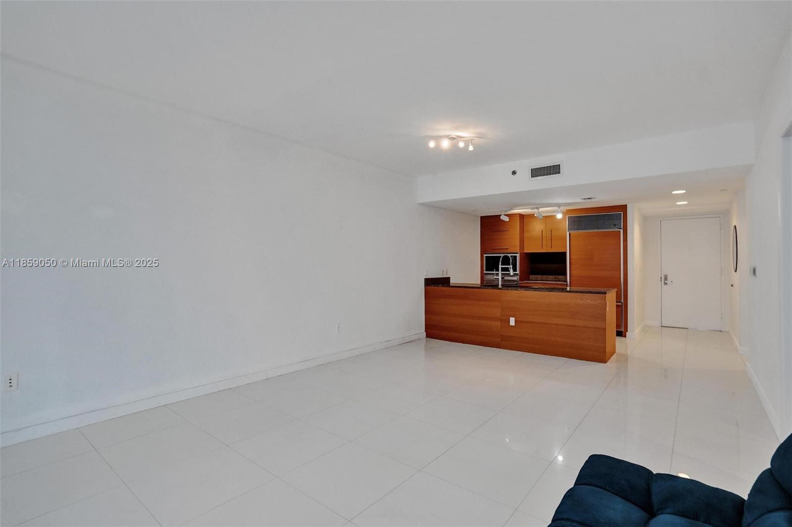475 Brickell Ave # 1714