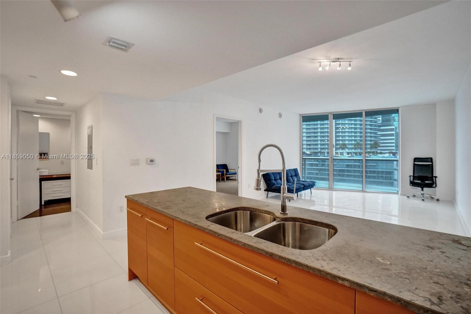 475 Brickell Ave # 1714