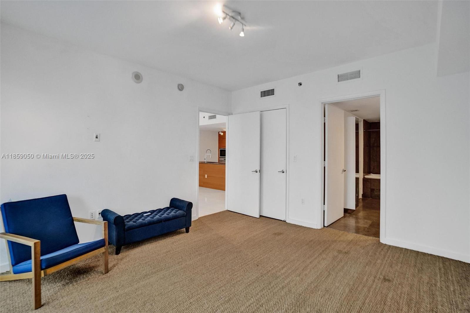 475 Brickell Ave # 1714