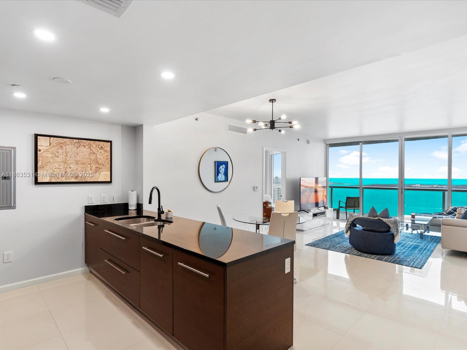 465 Brickell Ave # 4605