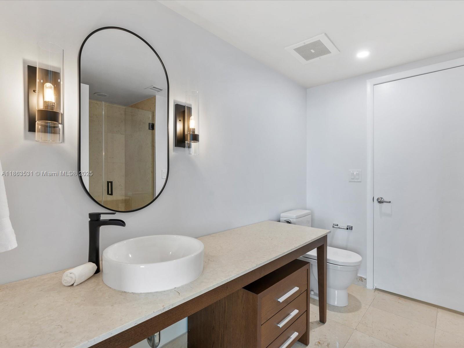 465 Brickell Ave # 4605