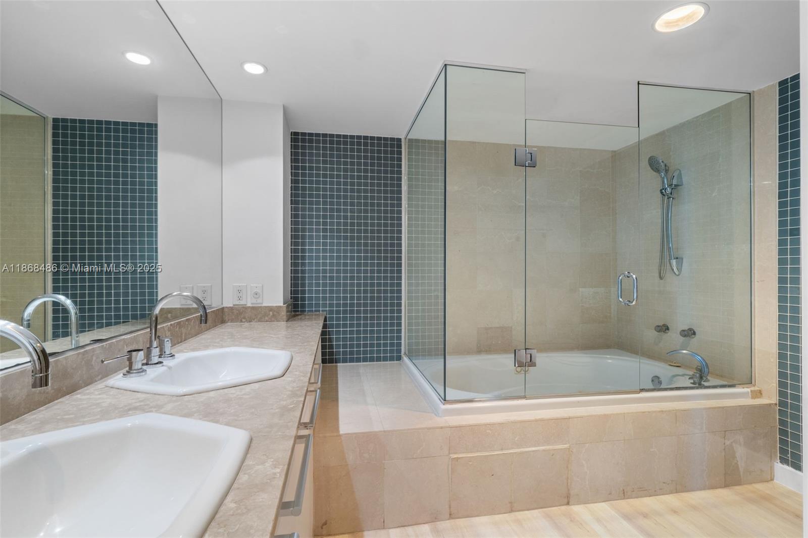2127 Brickell Ave # 1504