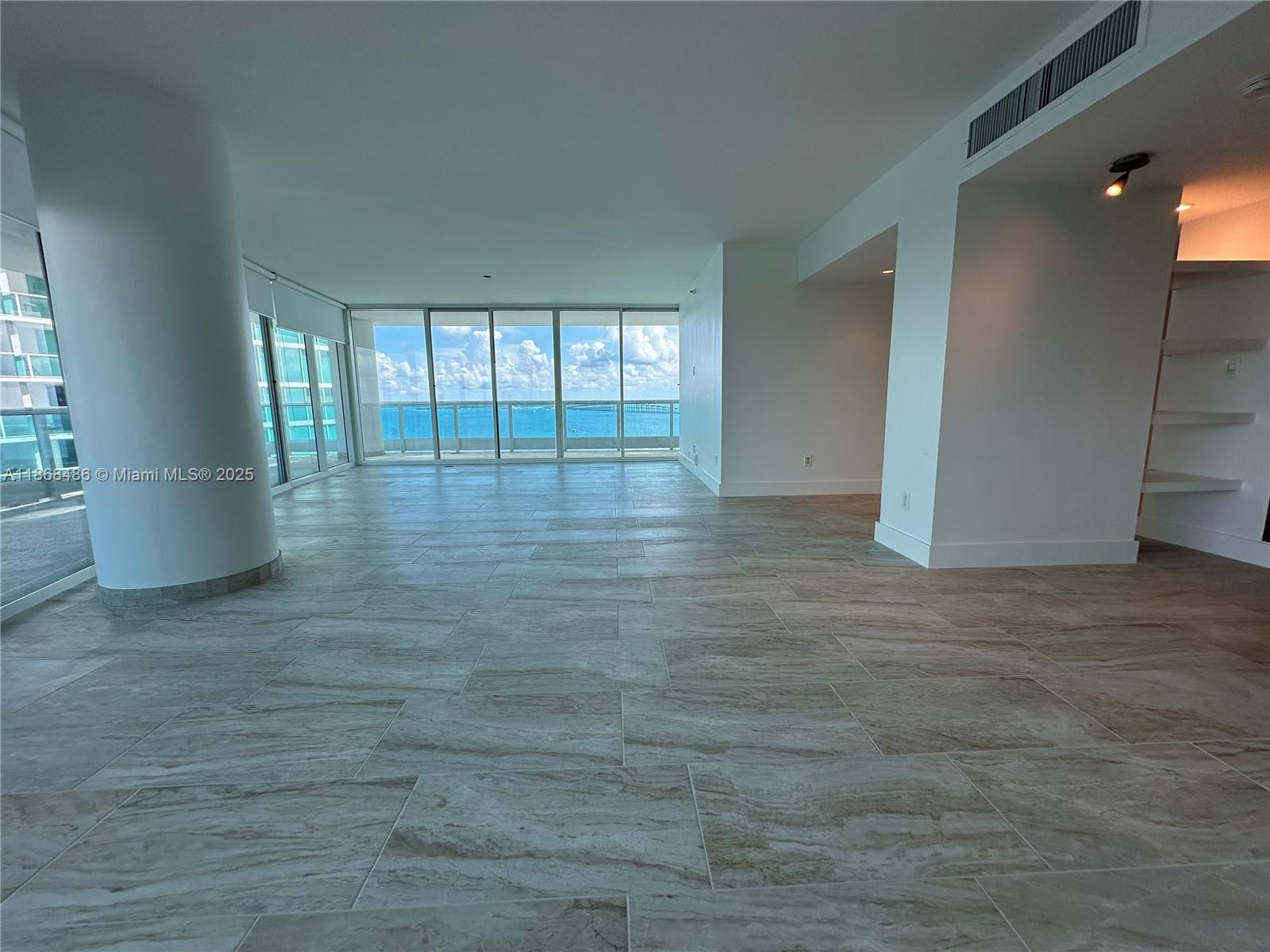 2127 Brickell Ave # 1504