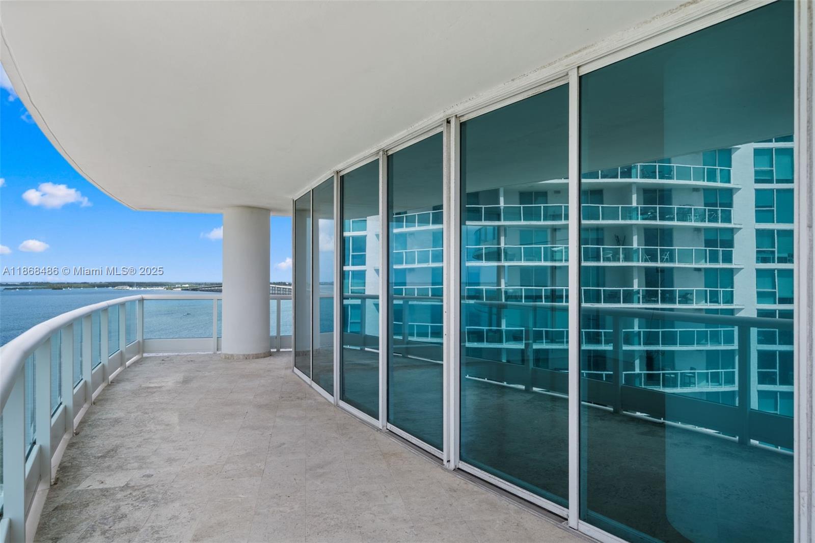 2127 Brickell Ave # 1504