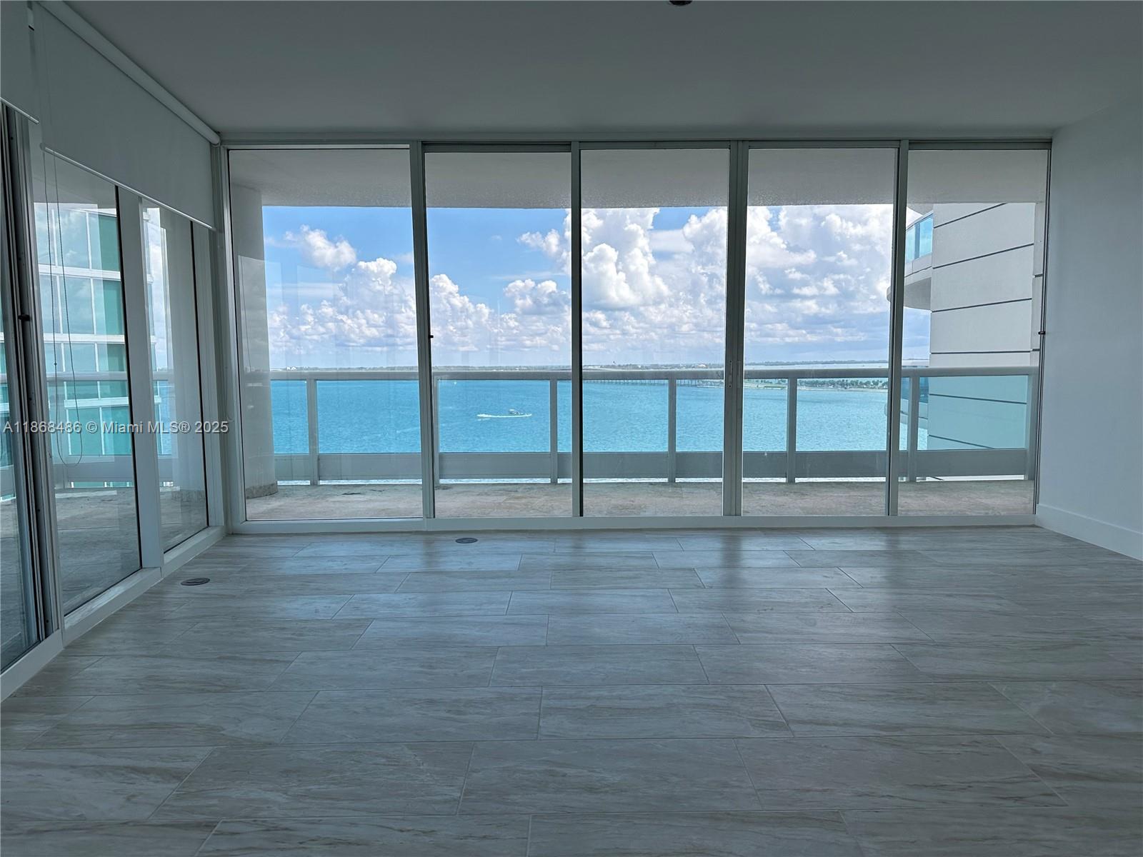 2127 Brickell Ave # 1504