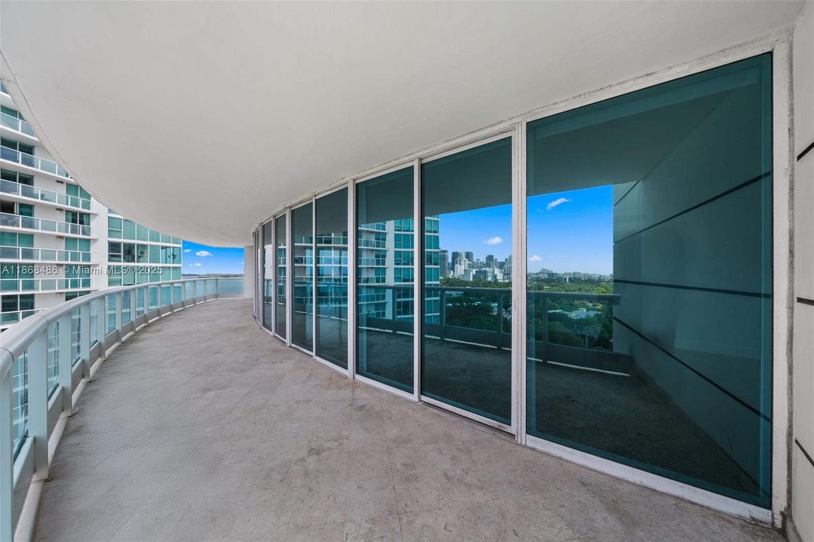 2127 Brickell Ave # 1504
