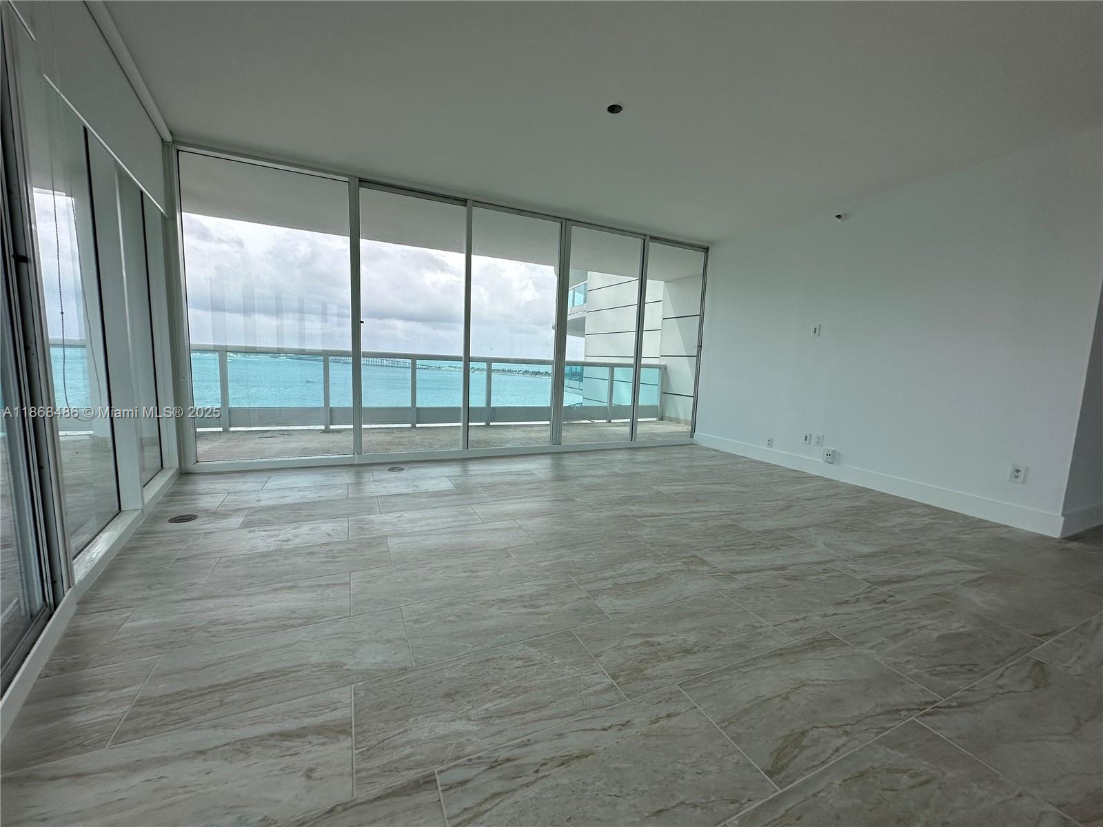 2127 Brickell Ave # 1504