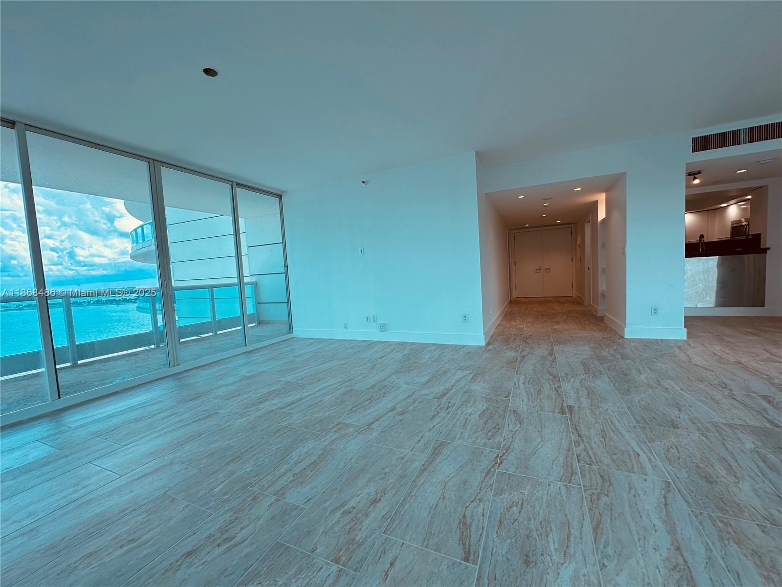 2127 Brickell Ave # 1504