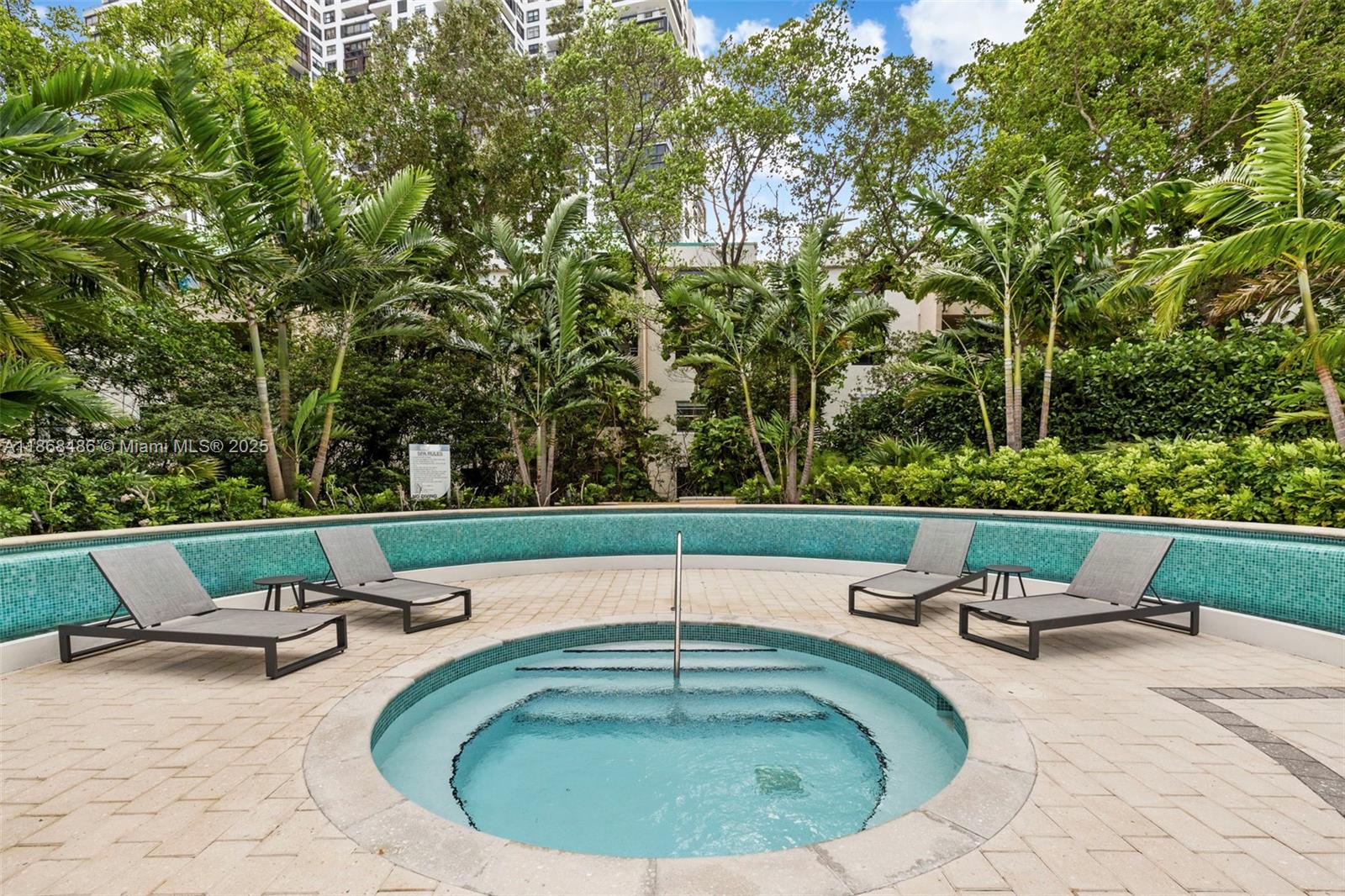 2127 Brickell Ave # 1504