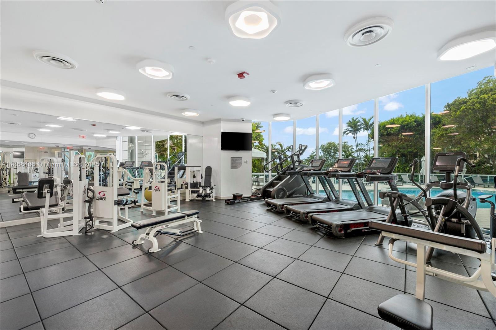 2127 Brickell Ave # 1504