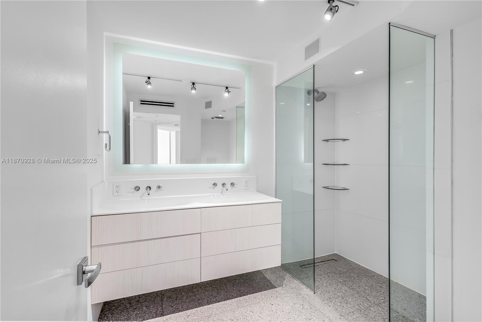 1330 West Ave # 3201