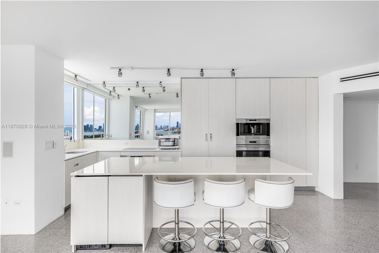 1330 West Ave # 3201