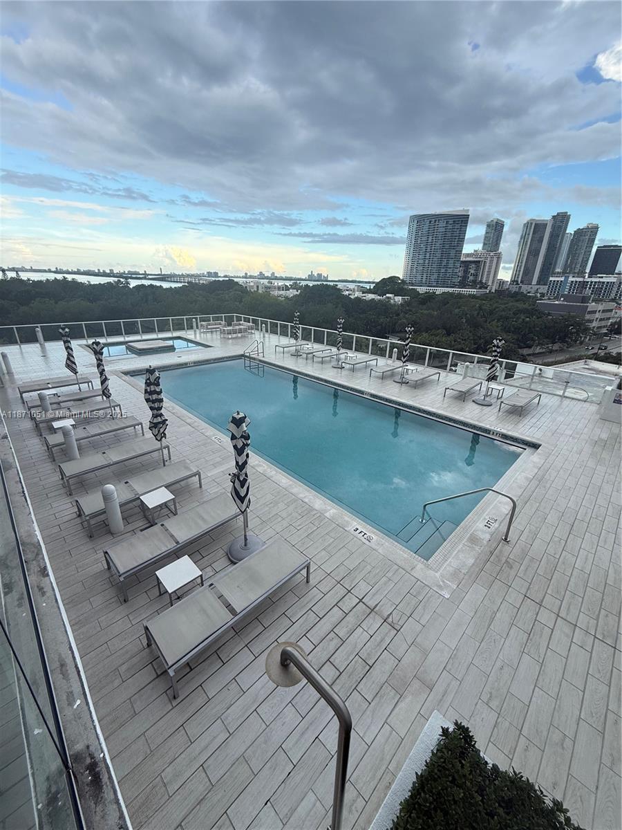4250 Biscayne Blvd # 817