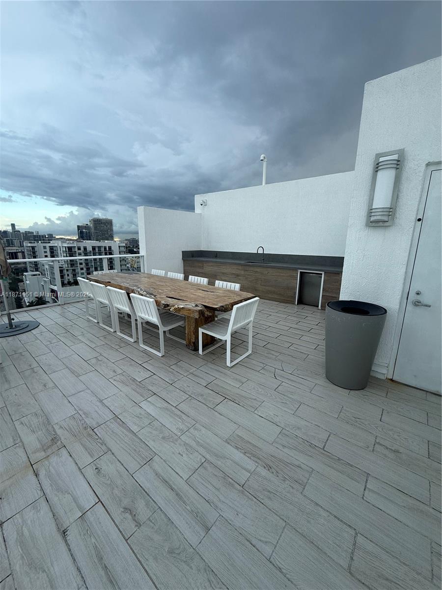 4250 Biscayne Blvd # 817